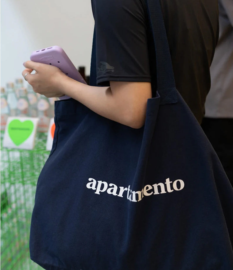 Apartamento Travel Bags