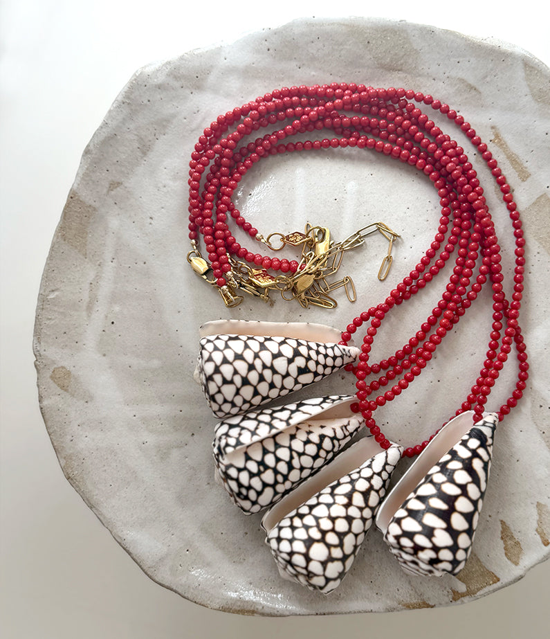 Briwok x hencla Black Conus Necklace
