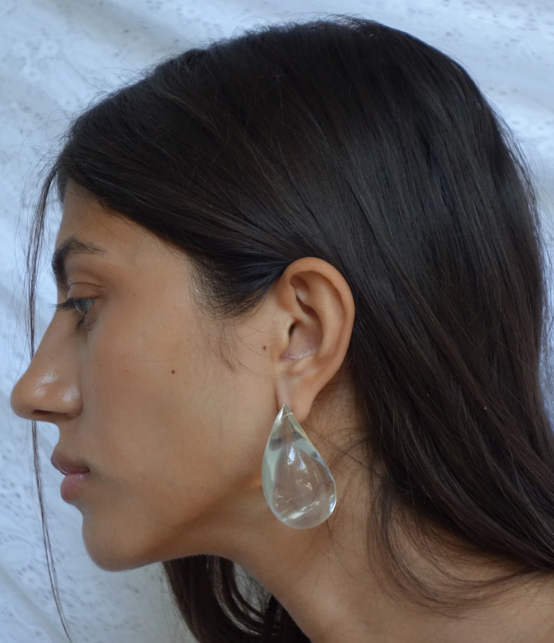 Clear earrings by Mais x Frida