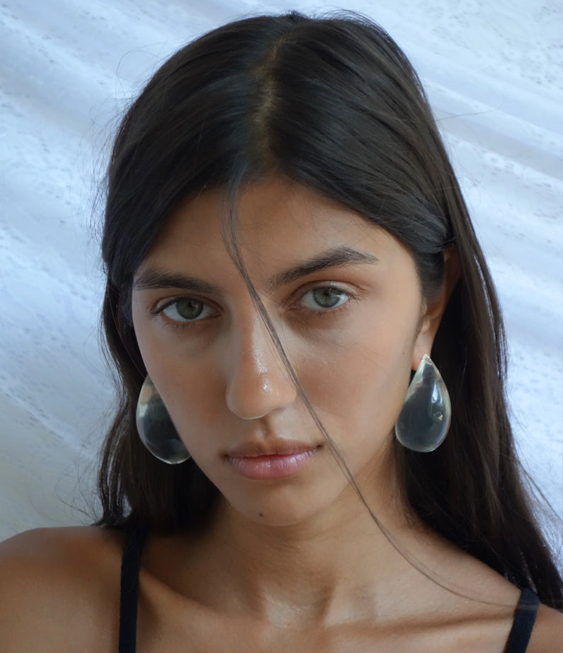 Clear earrings by Mais x Frida