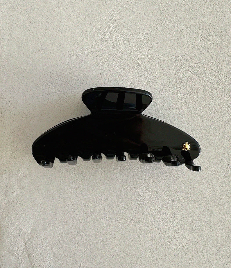 Turtle Story Hair Jaw - Glossy Black colour