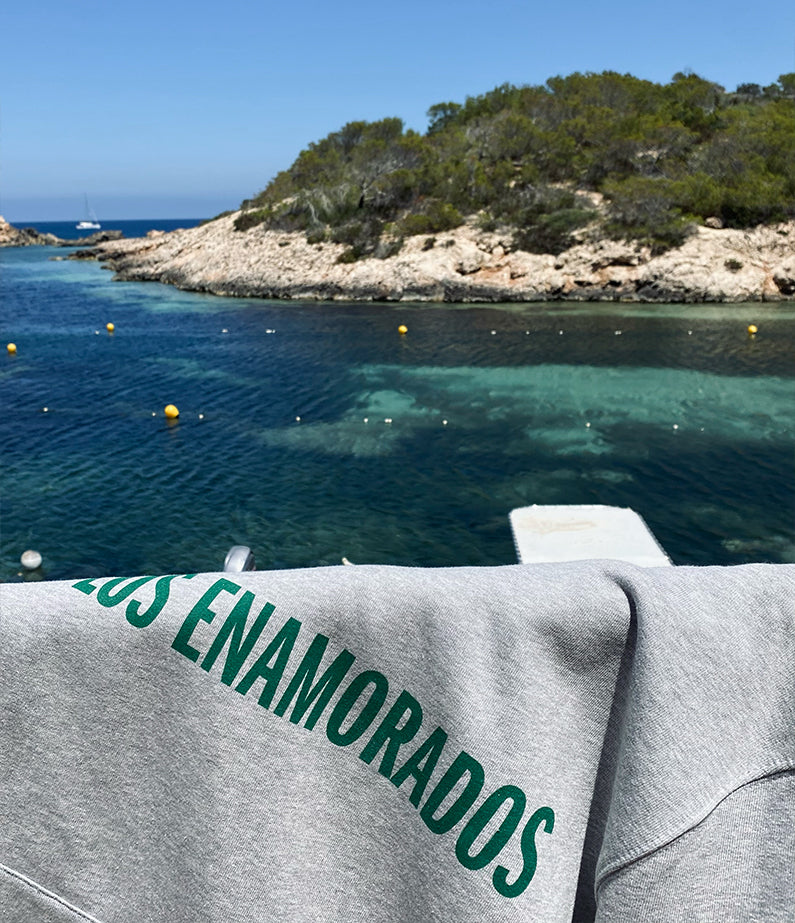 los enamorados hoodie – grey