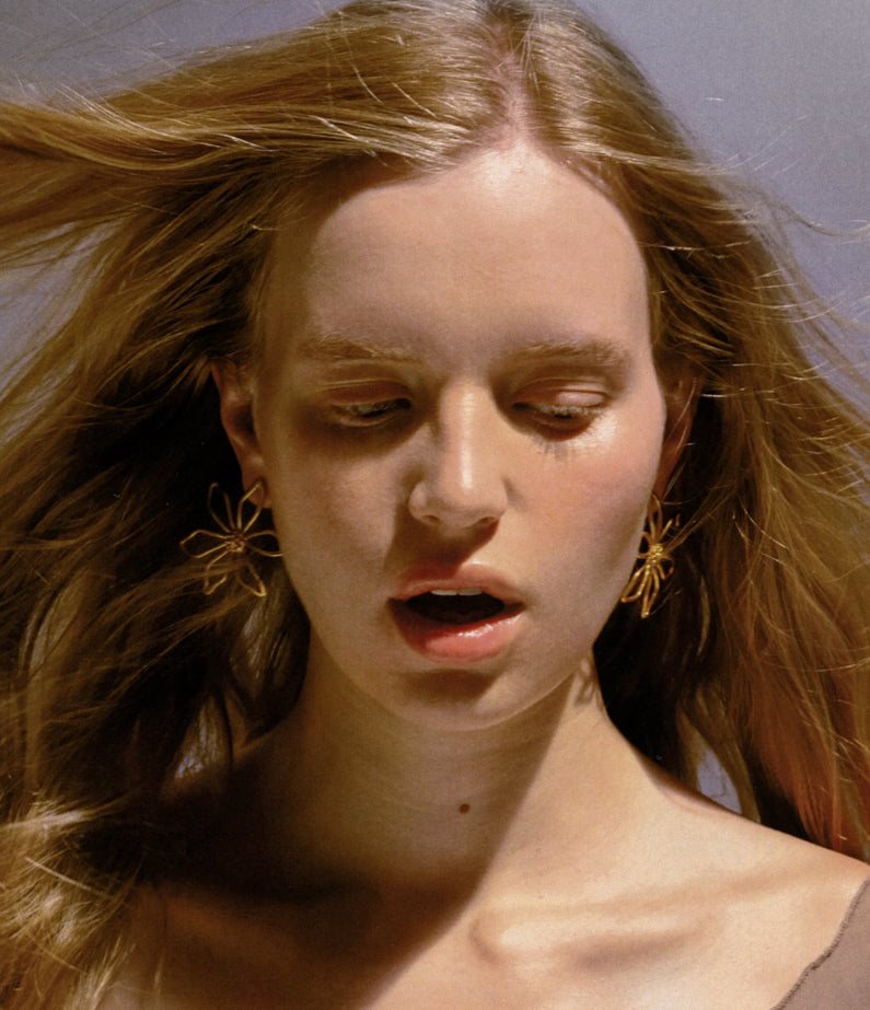 Gumamela earrings gold by Mais x Frida