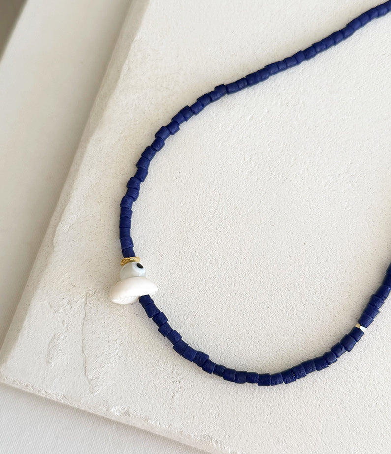 Vacanza Shell Sandcast Midi Necklace – Navy
