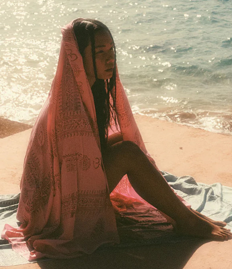Snakes and Shanti OM Sarong – Blossom