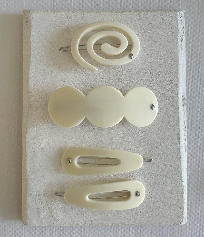 Turtle Story Triplet Barrette - Cream