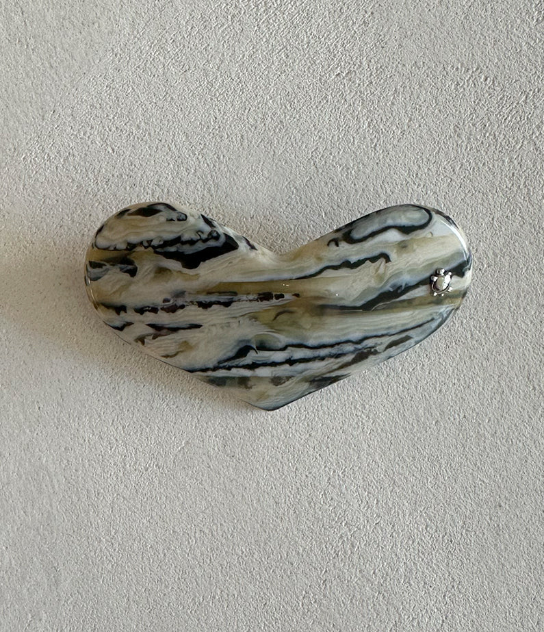 Turtle Story Single Heart Clip - Yellow White Black Blend
