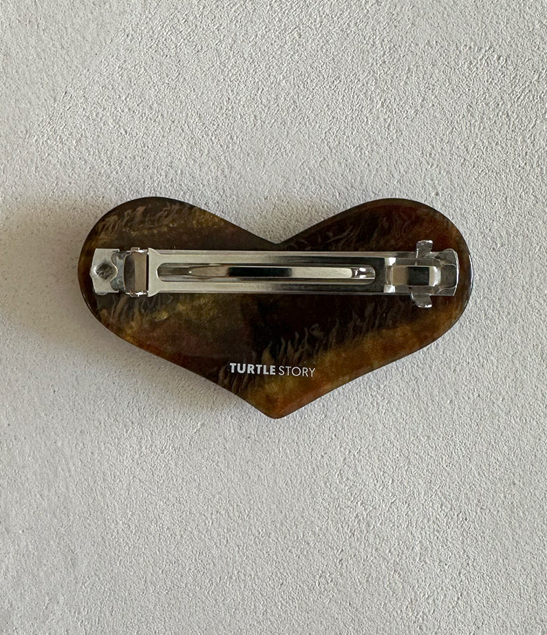 Turtle Story Single Heart Clip