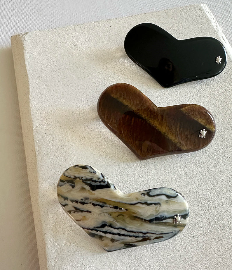 Turtle Story Single Heart Clip