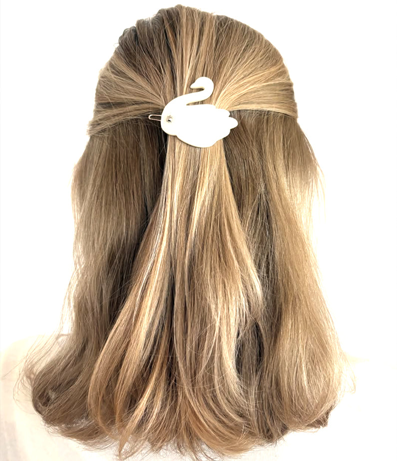 Turtle Story Swan Clip - Pearly White