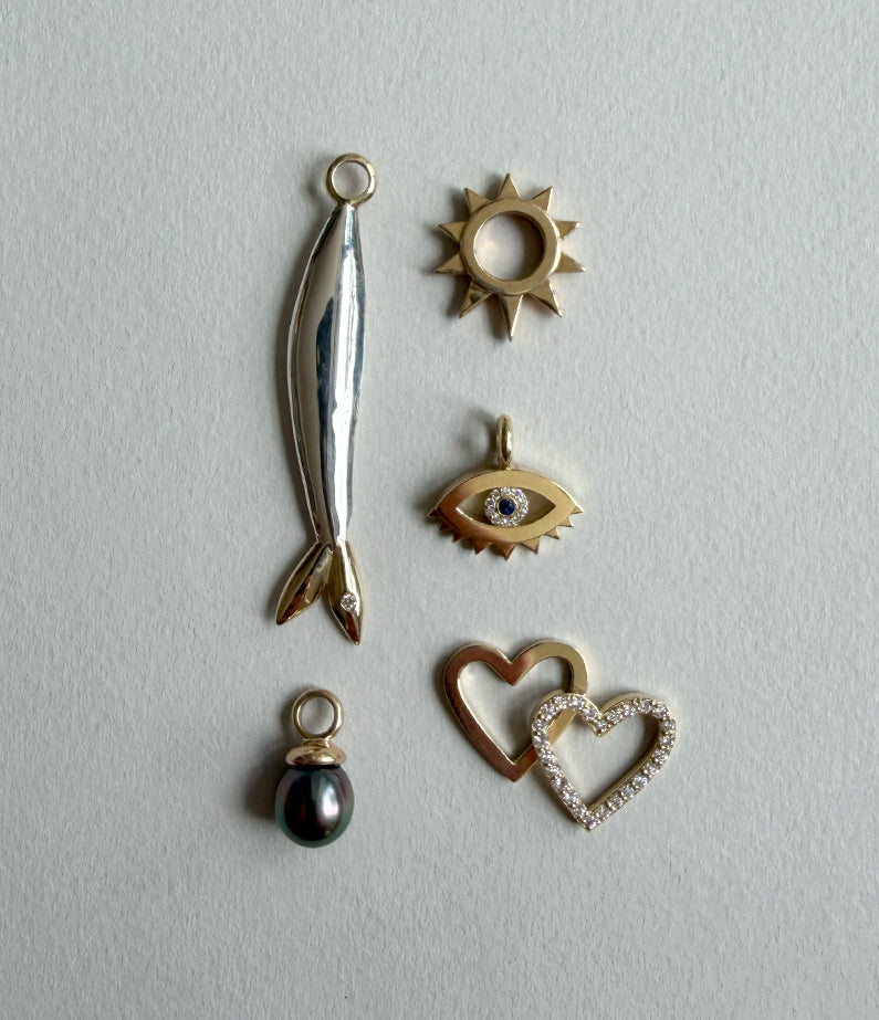 TRØVE Monika Ruggerino x hencla Diamond & Sapphire Set Mati Charm