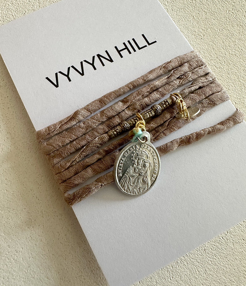 VYVYN HILL Medallion Bracelet