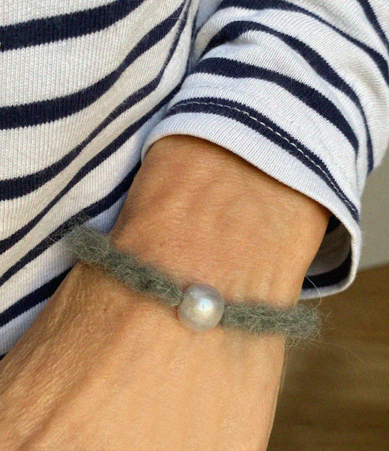 VYVYN HILL Bracelet 29