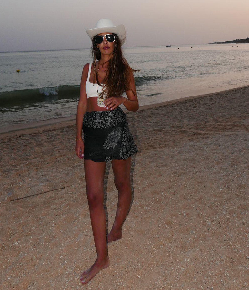 Pareo - Black by Welcome to The Love Club