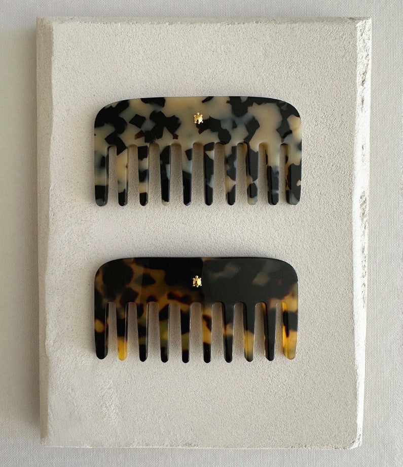 Turtle Story Zoey Comb - Tokyo Light colour