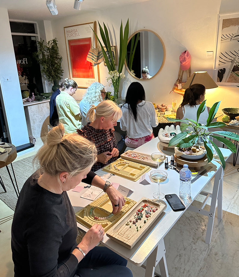 hencla beads, bracelets + bubbles ~ thursday 12 February