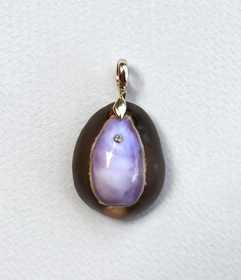 Monika Ruggerino x hencla Cowrie Shell Charm