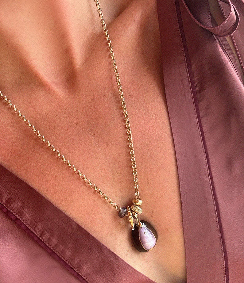 Monika Ruggerino x hencla Cowrie Shell Charm