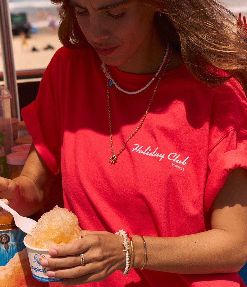 Holiday Club by hencla t-shirt - Paprika