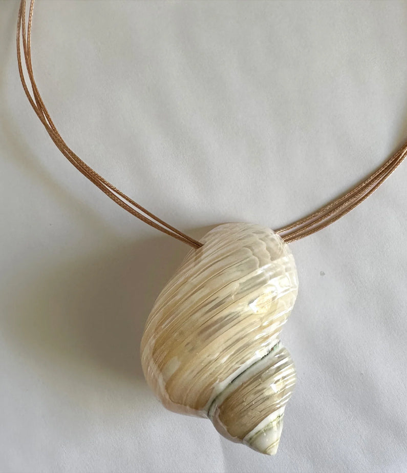 Lucia necklace by briwok