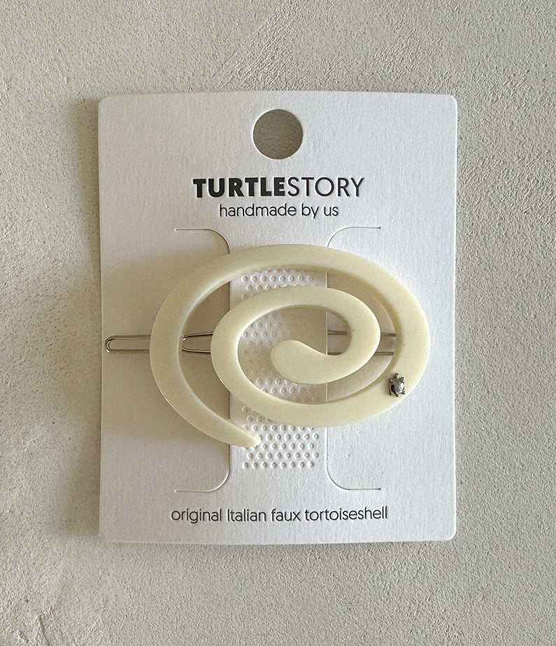 Turtle Story Spiral Clip Small - Cream