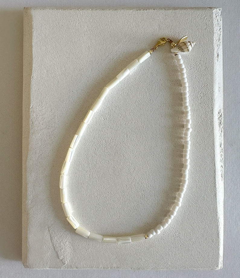 midifine necklace no.3 - white half n half