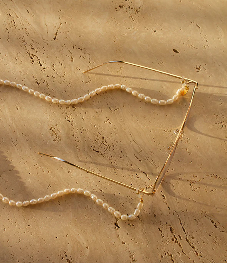 Pearly Glasses Chain by Coco Bonito