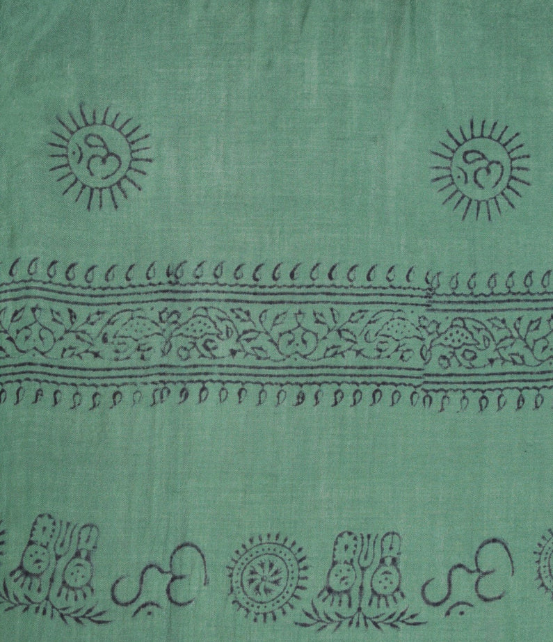 Snakes and Shanti OM Sarong – Kale