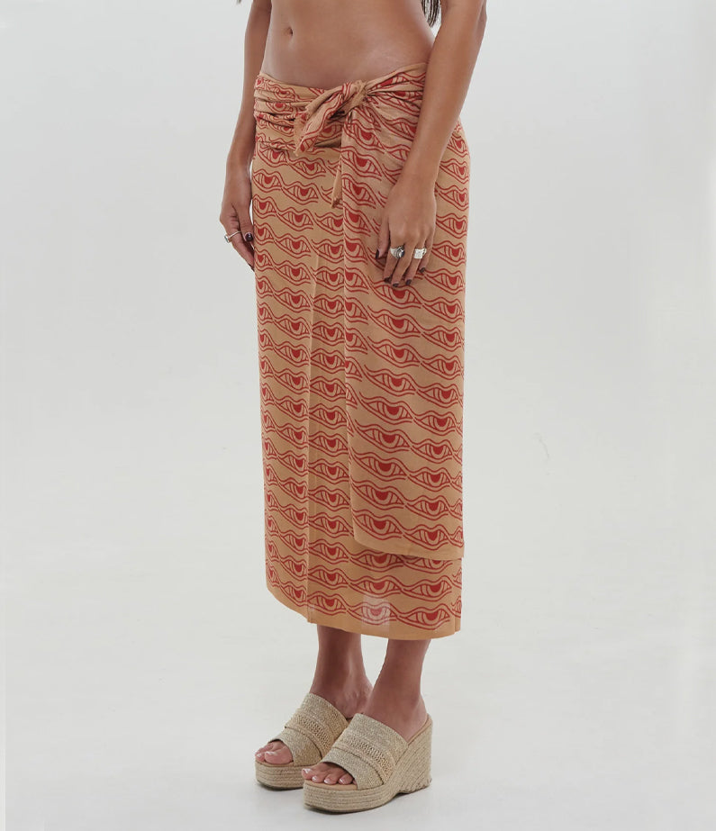 Snakes and Shanti Eye Sarong – Sand