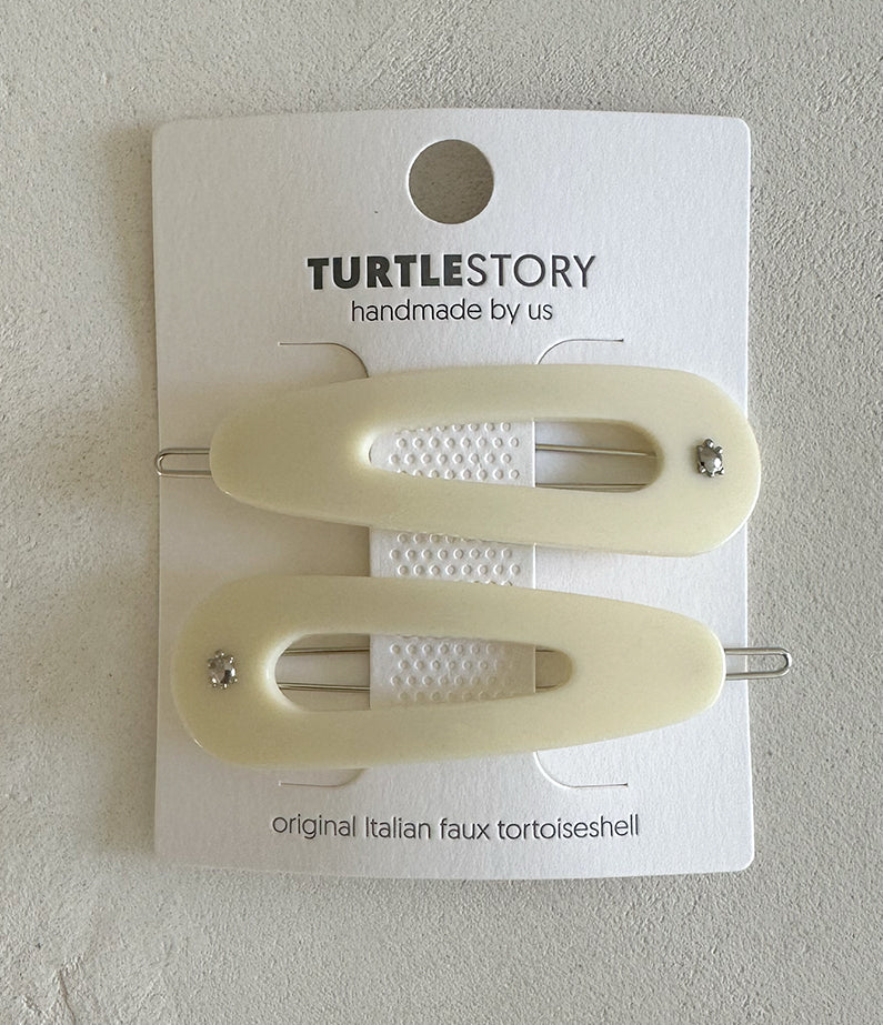 Turtle Story Cream Side Clips - Set of 2