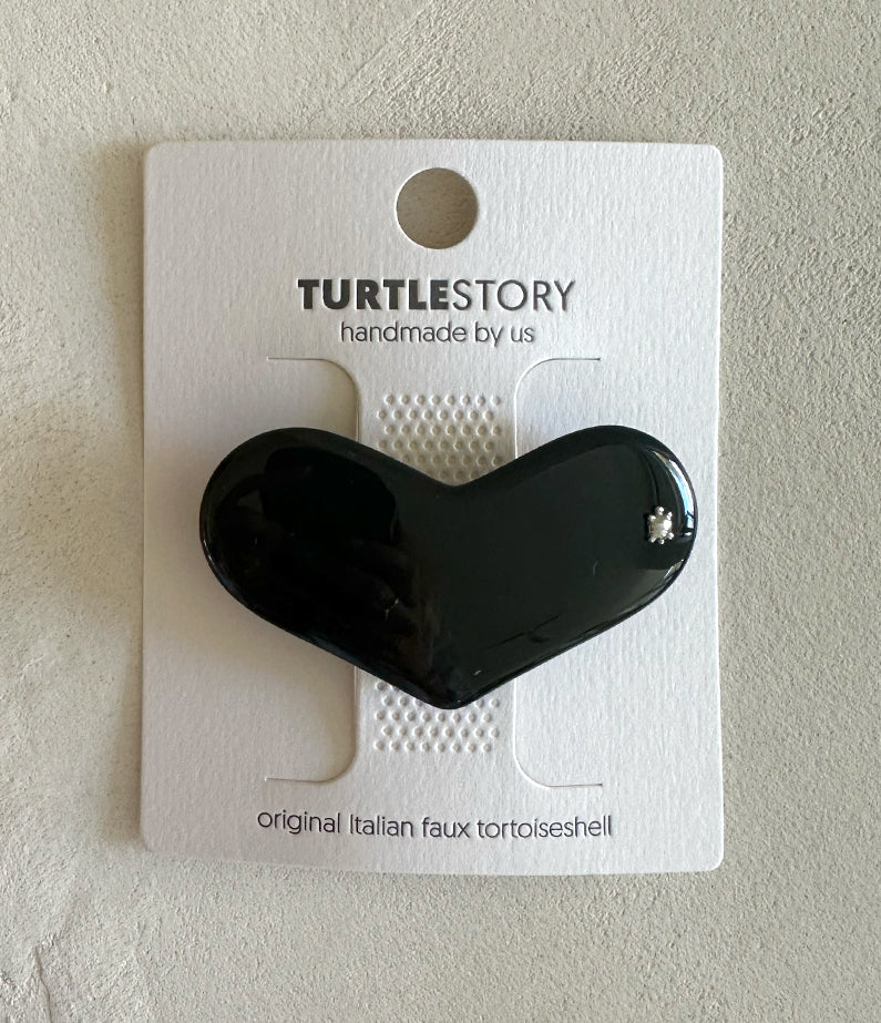 Turtle Story Single Heart Clip - Black