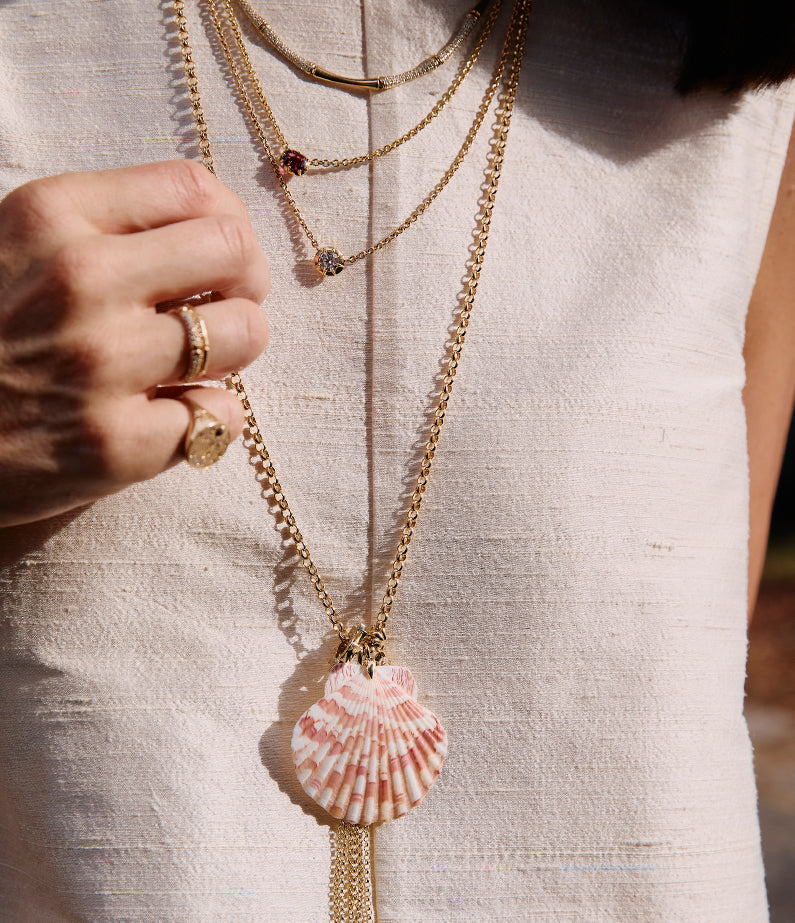 TRØVE Monika Ruggerino x hencla Fan Shell Charm