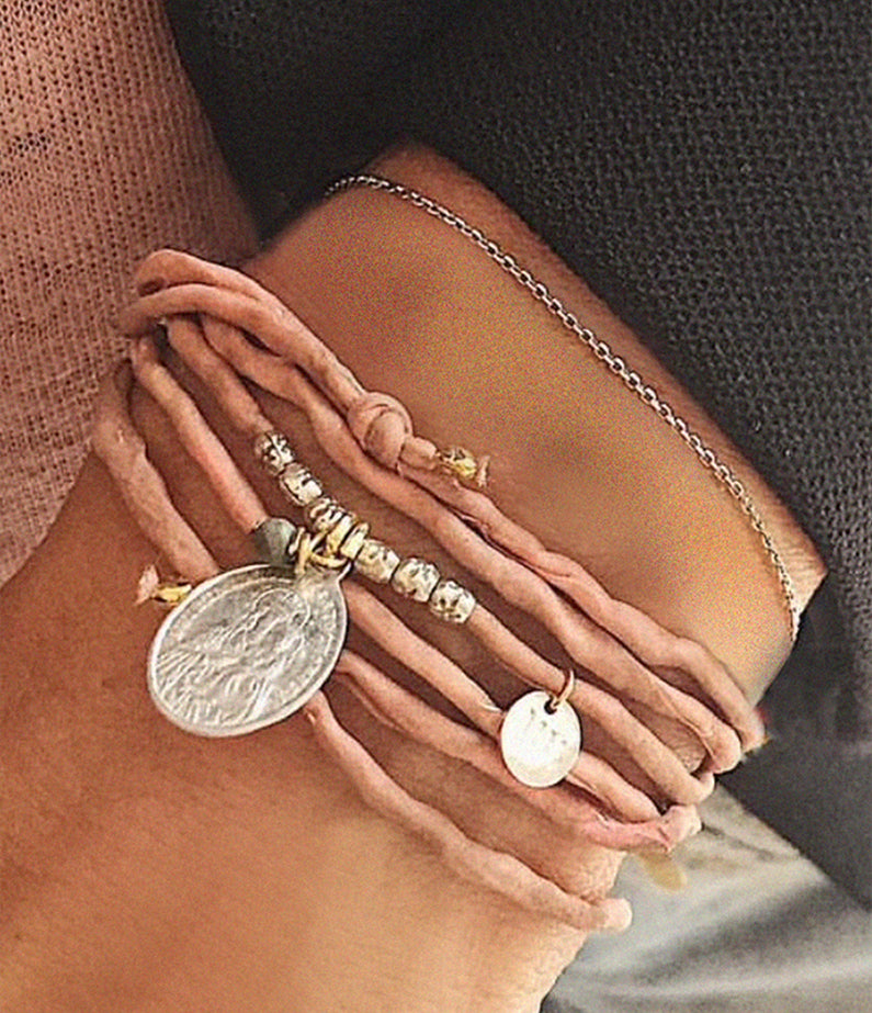 VYVYN HILL Medallion Bracelet
