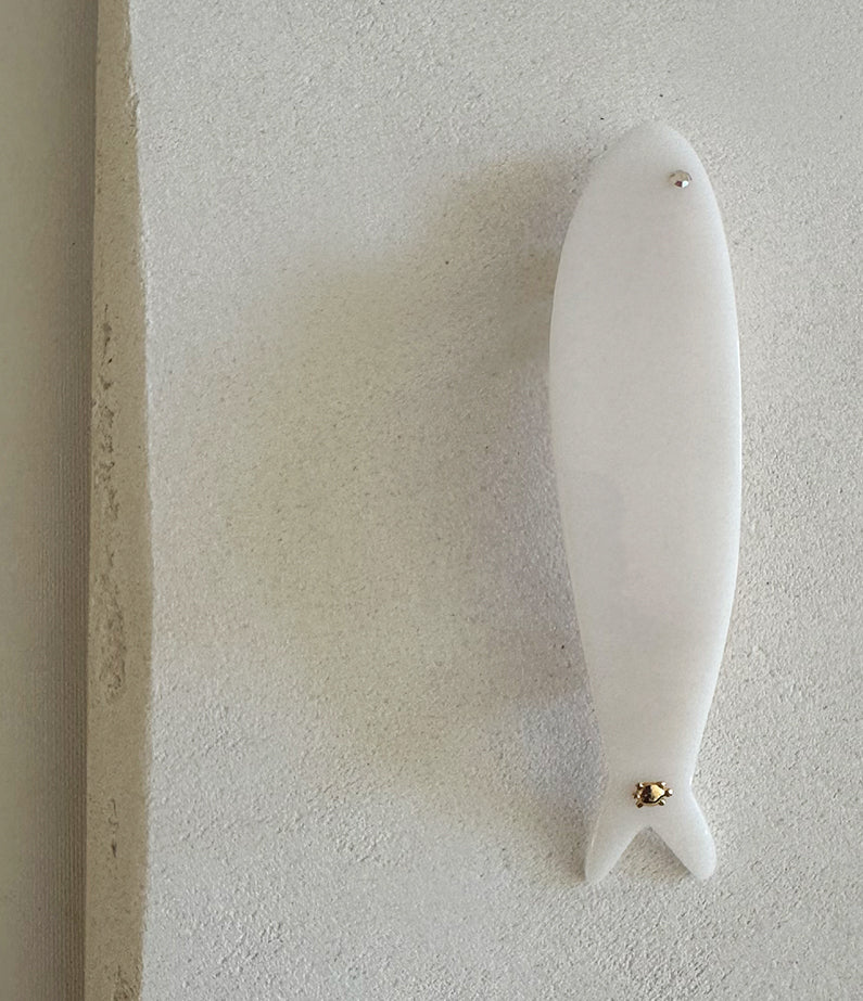 Turtle Story Herring Barrette - White