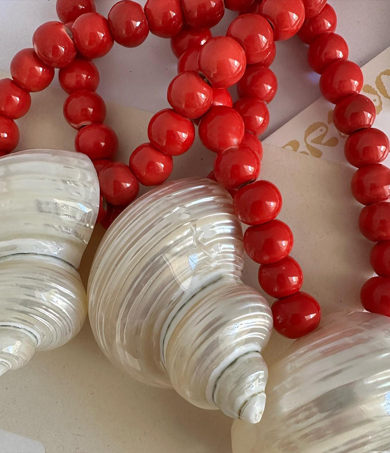 emma shell necklace by briwok - red