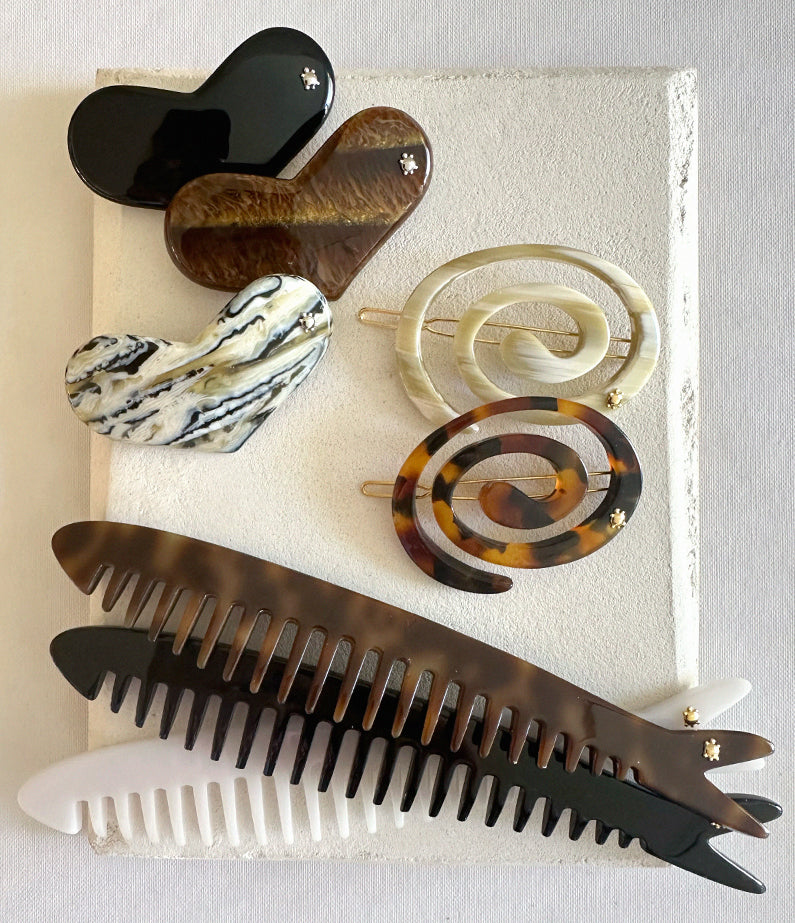 Turtle Story Sardine Comb - Sepia