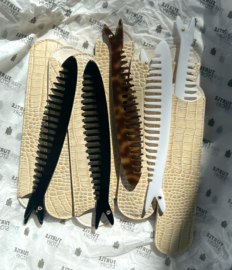 Turtle Story Sardine Comb - Black
