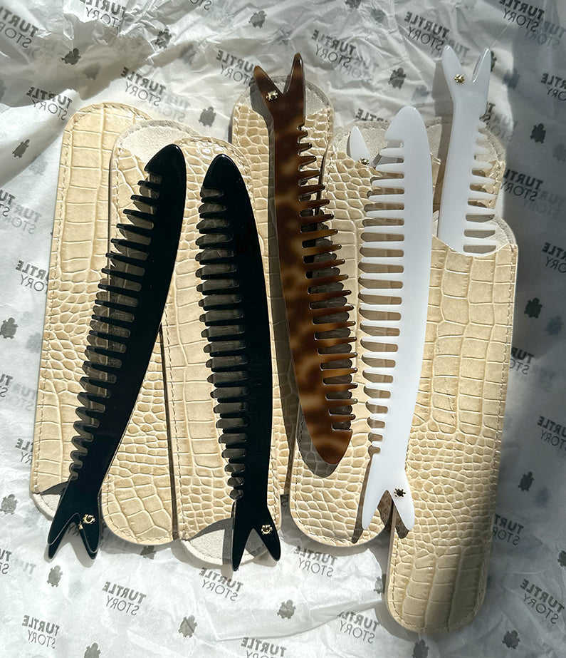 Turtle Story Sardine Comb - White