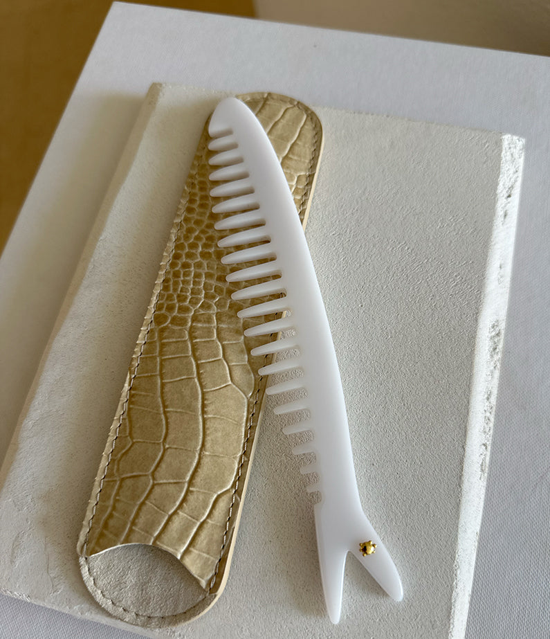 Turtle Story Sardine Comb - White