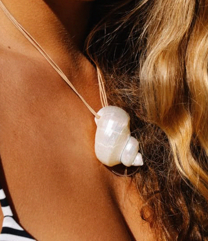 Lucia necklace by briwok