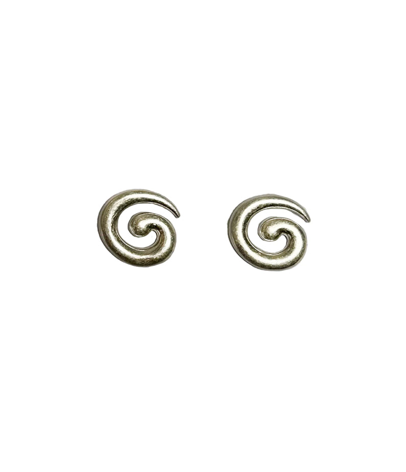mini swirl silver earrings by briwok